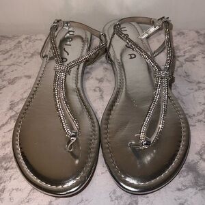 New Unisa Silver Sparkle Flat Sandals Undelray